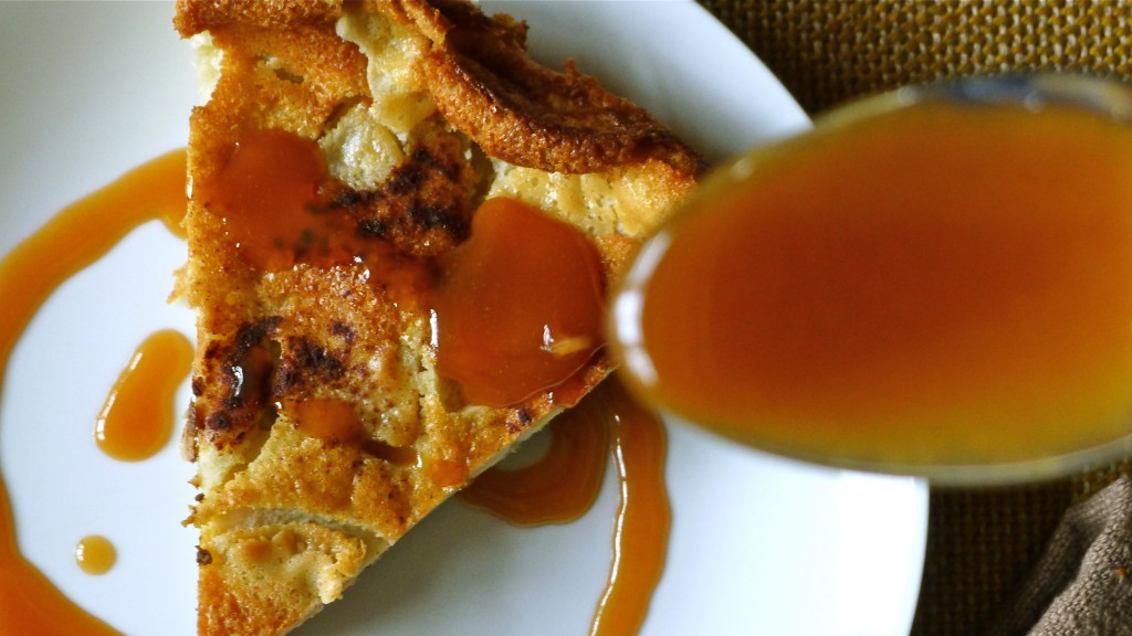 apple-flaugnarde-caramel-spoon