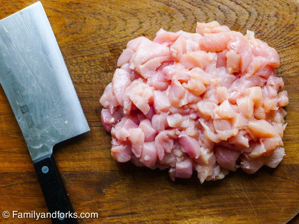 L1050092Family and forks cherry